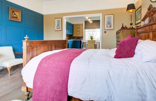 Wallington North Apartamento | Grosvenor Road's Normanhurst Studio: A Quaint and Delightful Abode
