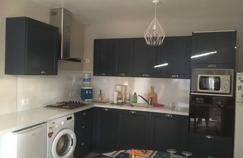 Les Salles-sur-Verdon Apartamento | Ground floor apartment in detached house.