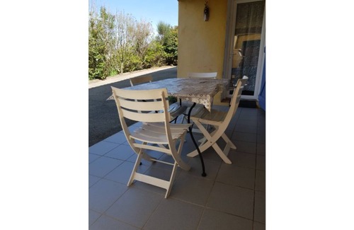 Carnoux-en-Provence Apartamento | Ground floor apartment