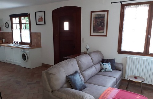 Saint-Severin Apartamento | Ground floor apartment in lovely garden with pool