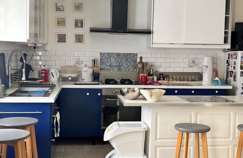 Arles Apartamento | Ground-floor apartment, terrace, 15-minute walk from Arles town center