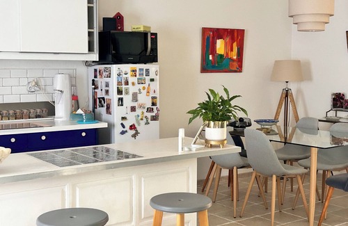 Arles Apartamento | Ground-floor apartment, terrace, 15-minute walk from Arles town center