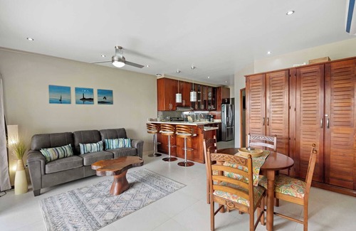 Playa Flamingo Apartamento | Ground-Floor Condo Near Beach & Marina by SPCR