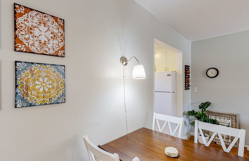 Westfield Condominio | Ground-floor condo - walk to Lake Austin - dog-friendly, WiFi, and central AC