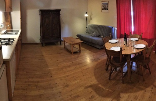 Lafarre Casa | Casa-Baño Privado-Familiar-Vista al Jardín-Gite Béalière