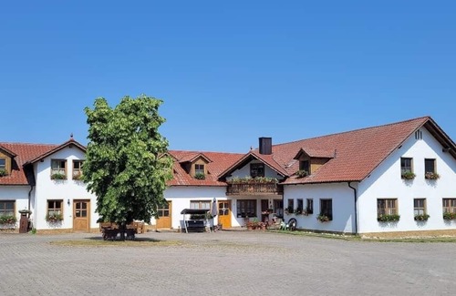 Neunburg vorm Wald Apartamento | Ground floor apartment (65 sqm) with terrace