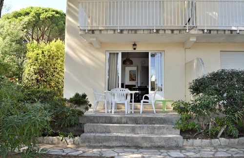Cavaliere Apartamento | ¡Apartamento para 4 personas con jardín, cerca de la playa de Cavalaire!