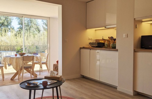 Port Cogolin Apartamento | Ground floor near beaches, air conditioning, XL terrace with canal view and access, swimming pool, paddle, box