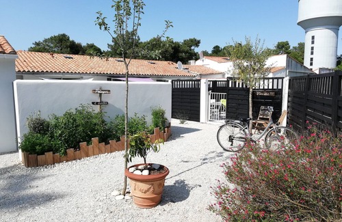 Rivedoux-Plage Cabaña | Estudio en planta baja, calma del bosque de pinos, patio privado, orientación sur, piscina