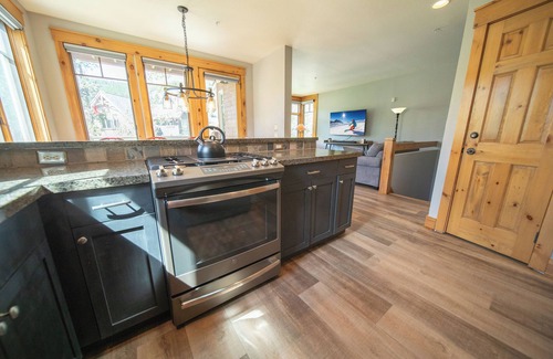 Keystone Casa | Ground-Floor Townhome with Amazing Mountain Views!
