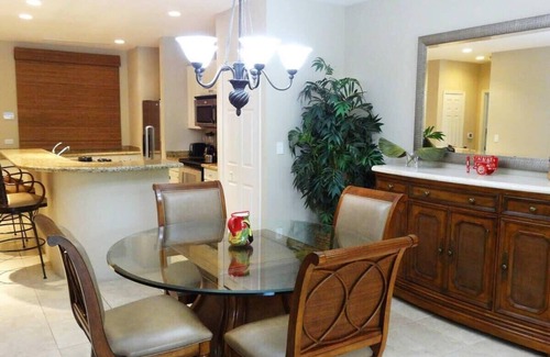 Playa Hermosa Apartamento | Pacifico L103 - Prístino 2bed / 2bath - Junto a la piscina, primer piso - ¡Camina hacia todo!