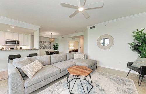 Lakewood Ranch Casa | Ground Floor Veranda - Lakewood National GC - 2BR + Den + Garage + Driveway