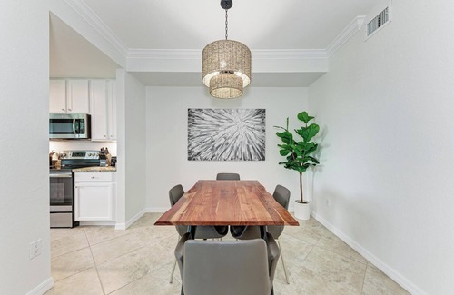 Lakewood Ranch Casa | Ground Floor Veranda - Lakewood National GC - 2BR + Den + Garage + Driveway