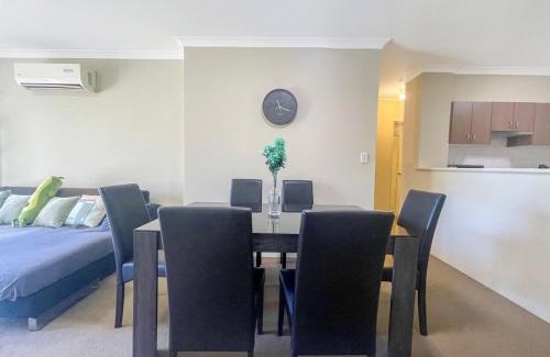 Thornlie Apartamento | Ground Garden-Two King Beds&One Queen Bed