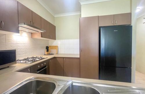Thornlie Apartamento | Ground Garden-Two King Beds&One Queen Bed