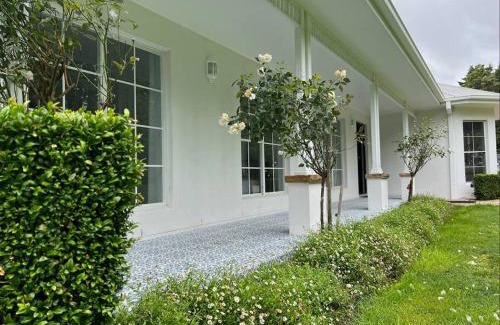 Robertson Casa | Grounds of Robertson. Stylish and Exclusive.