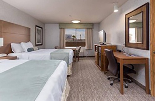 Yuma Casa | GROUP DESERT VACAY! THREE CHIC UNITS, POOL
