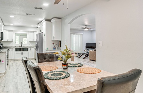 Lakeland Highlands Casa | Group Getaway w/ Deck & Yard in Lakeland!