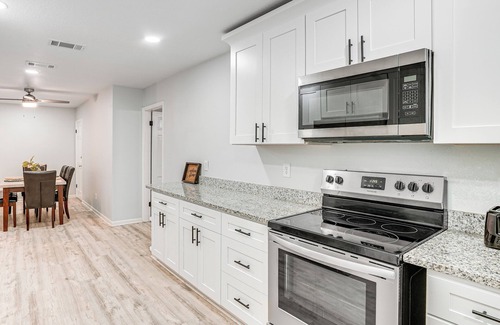 Lakeland Highlands Casa | Group Getaway w/ Deck & Yard in Lakeland!