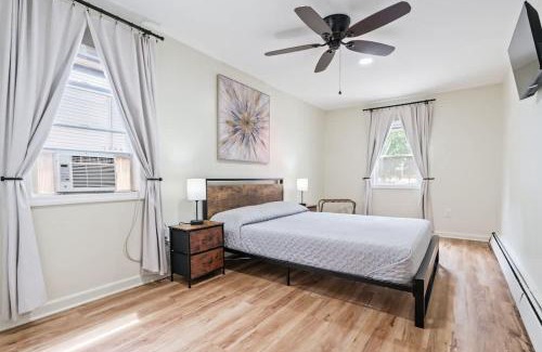 North Bergen Apartamento | Group Retreat 15Min to NYC MetLife Mall FREE Parking