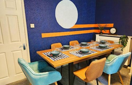 Banbury Apartamento | Group Stay with 3 Parking Spaces