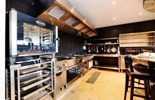 Sainte-Cecile Casa | Villa para grupos con piscina y sauna