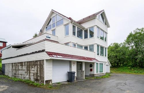 Tromso Apartamento | Groups & Family Getaway I FREE Parking