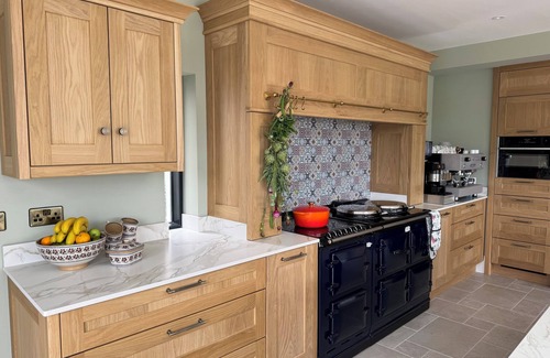 Schull Casa | Grove House Schull, Harbour Views, walking distance to all amenities