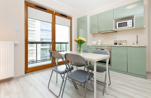Zaspa Apartamento | Apartment Grudziądzka 12/46 | Smart TV, gimnasio, balcón, garaje.