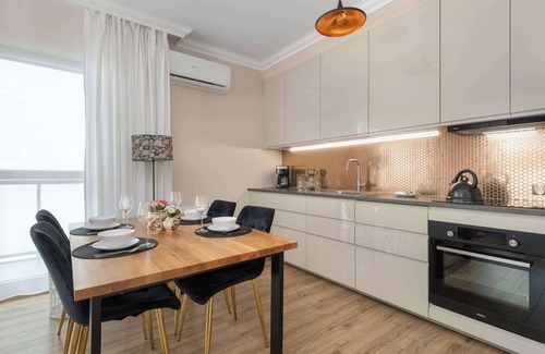 Zaspa Apartamento | Grudziądzka 6A Gdańsk | Large Apartment with Gym, Parking and Air Conditioning