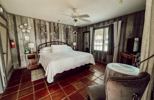 Gruene Casa | Gruene Cottages