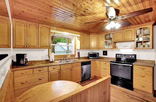 Gruene Casa | Gruene River Haven - High & Dry On The River