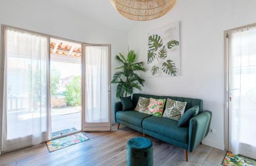 Les Ayguades Casa | Gruissanne - Maison avec piscine, à 150m de la plage