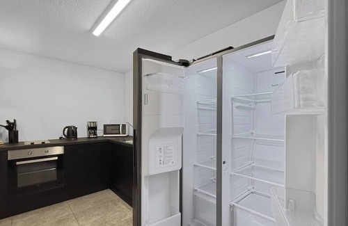 Karlshohe Apartamento | Group Retreat | Sleeps 17 | SGT.