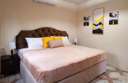 Livingston Casa | Grutas el Encanto - Casa de la Colina - Ruta a Petén