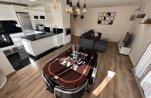 Neirivue Apartamento | Gruyère Alps 3 Bedroom Apartment BBQ Parking