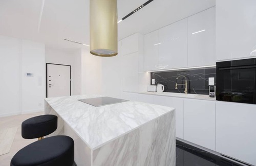 Mirow Apartamento | Grzybowska 37 Warsaw | Prestigious Apartment | Balcony | Parking