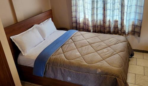 East Legon Hotel | GSM Crown-Inn Hotel