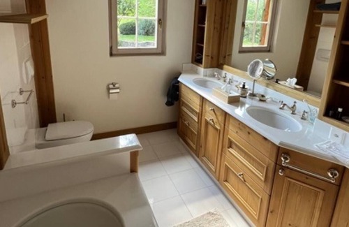 Rougemont Apartamento | Gstaad , Switzerland skiing from exclusive Rougemont chalet apartment,
