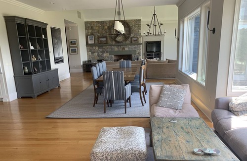 Great Barrington Casa | Gt. Barrington Compound w/ Scenic Mountain View(s)