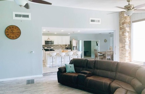 Center Point Casa | Guadalupe River Home in Center Point