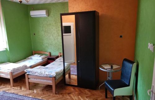 Novi Becej Casa | Guest Accommodation Azucki