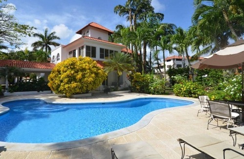 Villas Ana Maria Villa | Villa para huéspedes con piscina privada en el corazón de Sosua, ideal para fiestas