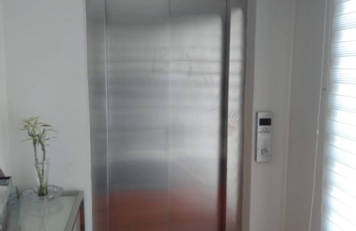 Surquillo Casa | Casa de huéspedes - Ascensor directamente al apartamento