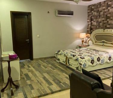 Multan Casa | Guest house 14B