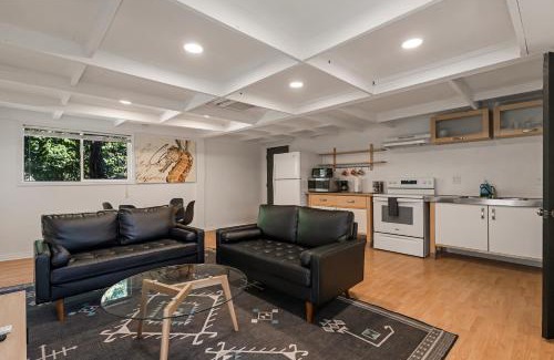 Chico Casa | Guest House, Accessible to Downtown, & Fast WiFi!