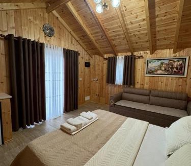 Gjirokaster Casa | Guest House Argjiro Castle