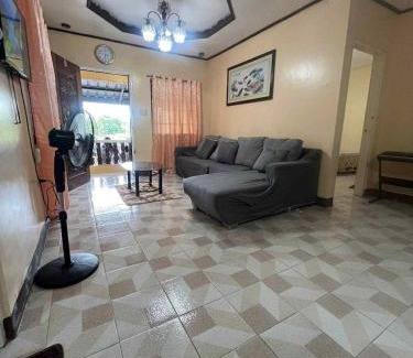 Tayabas City Apartamento | GUEST HOUSE at Tayabas Quezon!