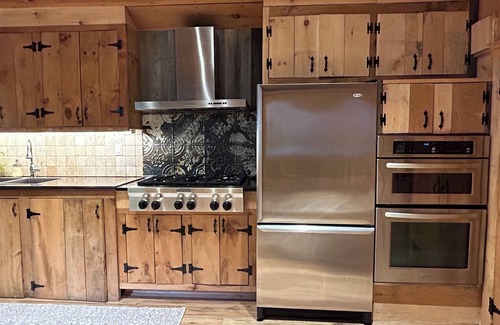 Nottawa Cabaña | Guest house close to Blue Mountain, Wasaga Beach and Collingwood!