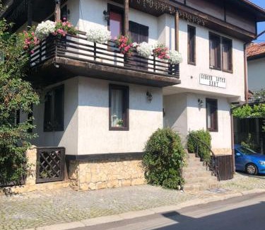 Dobrinishte Casa | Guest house Elit